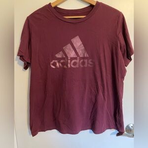 2XL Adidas Burgandy T-shirt. NWOT. Metallic Logo.